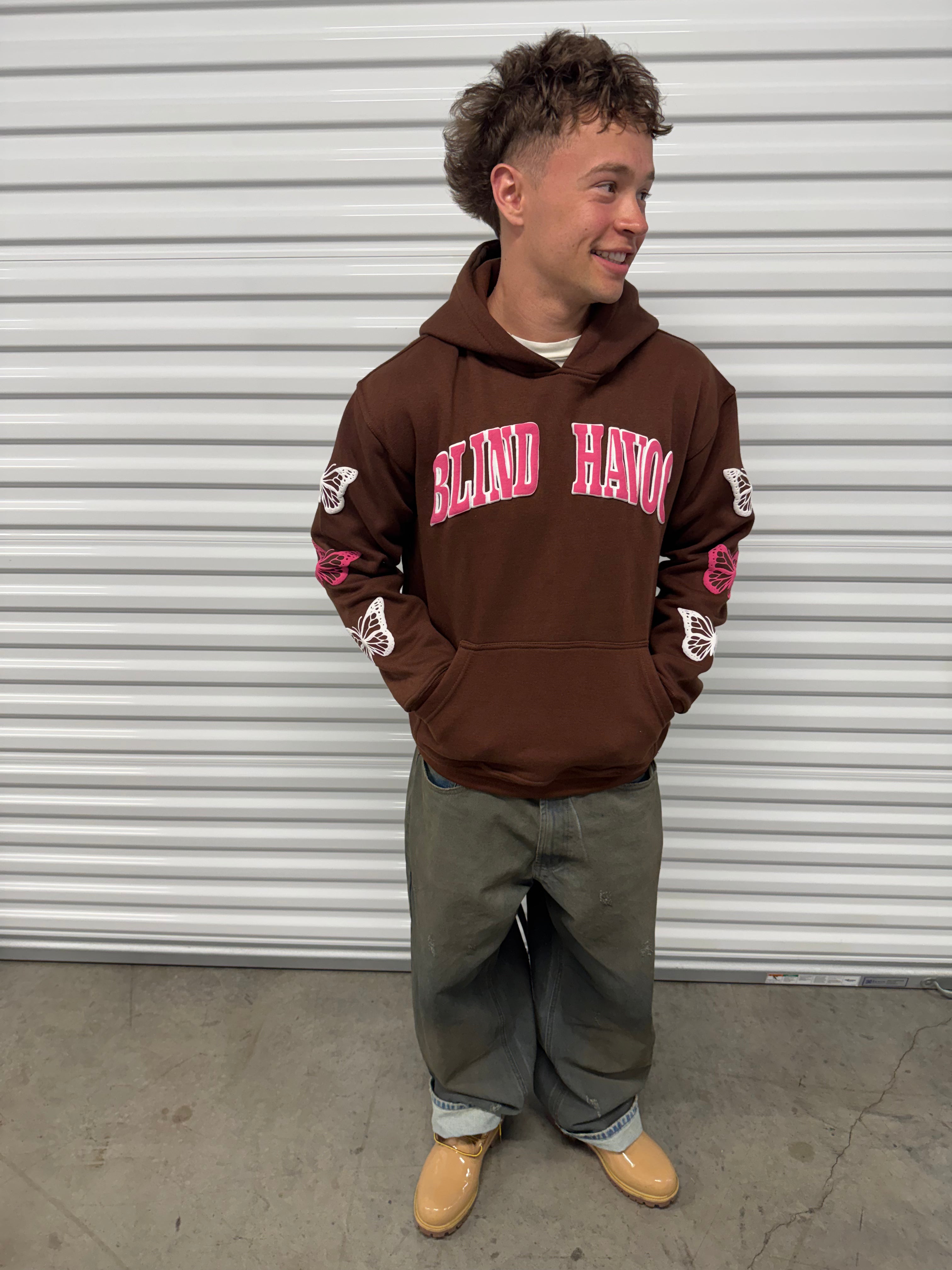 The World Needs Love Set [Brown]